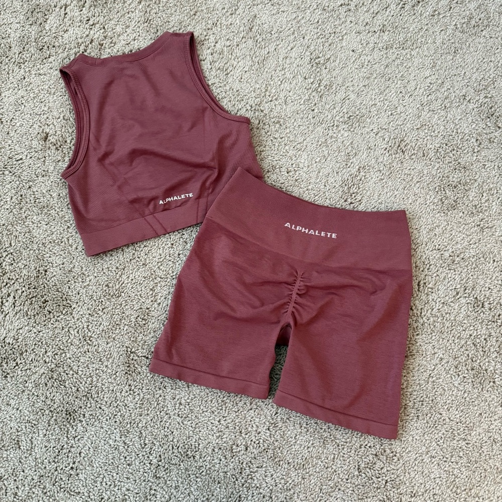 Alphalete Amplify Shorts and Tank Set‎ Size Medium 4.5”